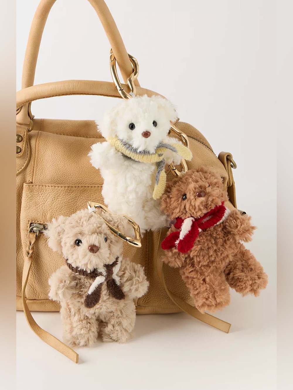 NWT FREE PEOPLE Fuzzy Bear Bag Charm | White MSRP $28 CURRENT ON FP WEBSITE - Picture 3 of 4
